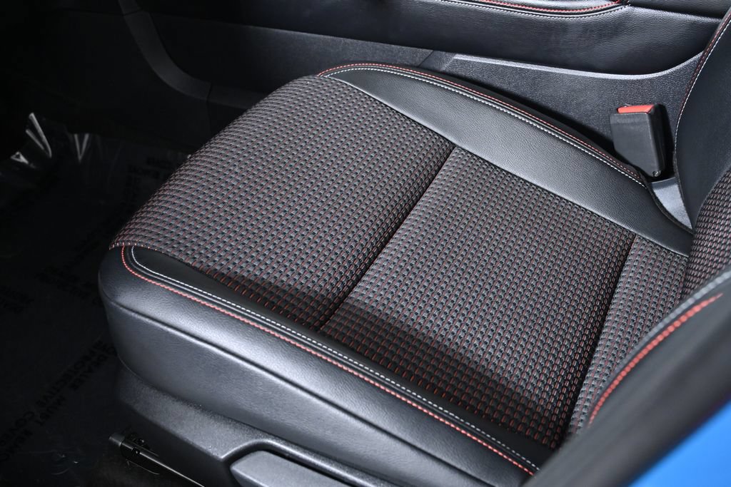 Certified 2025 Nissan Kicks SR AWD/4WD image 28