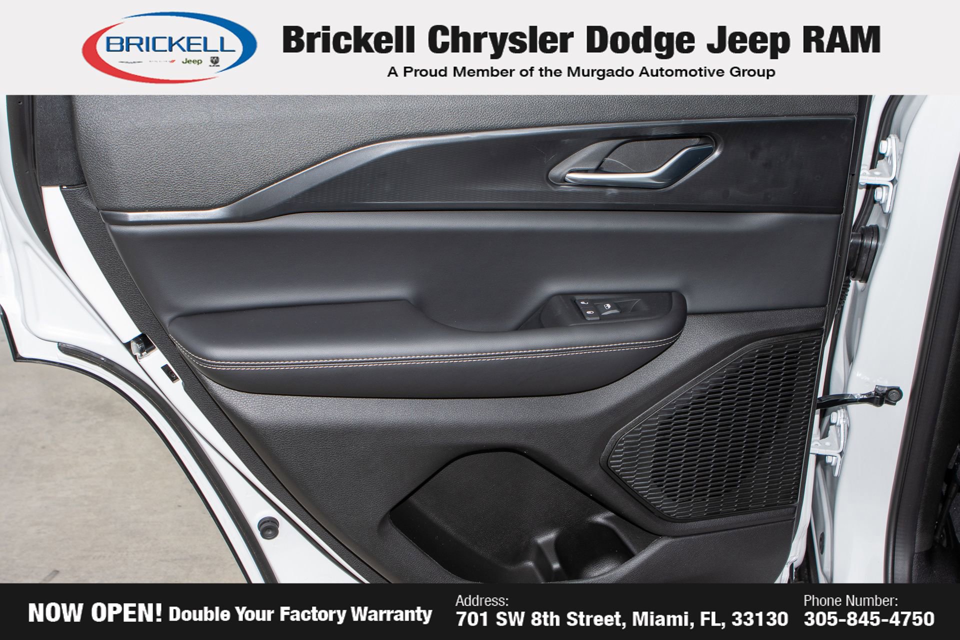 New 2025 Jeep Grand Cherokee Laredo image 12