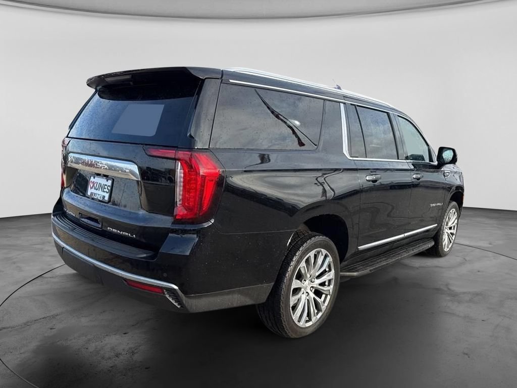 Used 2023 GMC Yukon XL Denali AWD/4WD image 11