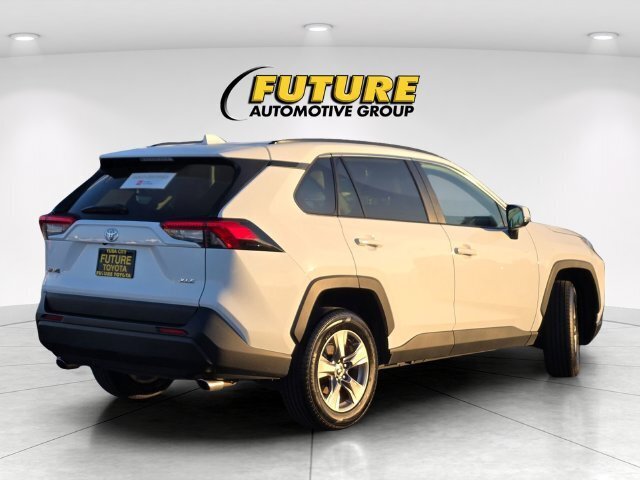 Certified 2025 Toyota RAV4 XLE FWD image 5