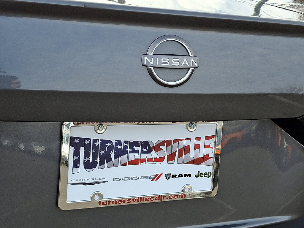 Used 2024 Nissan Altima 2.5 SV image 16