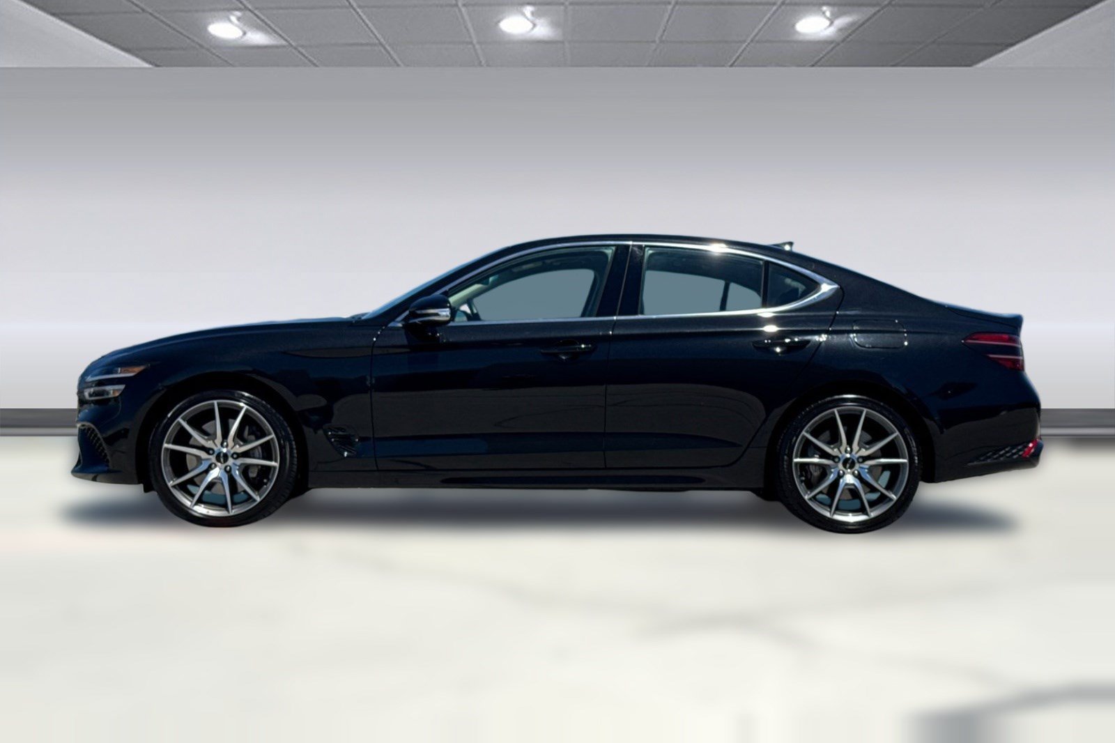 Used 2026 Genesis G70 2.5T RWD image 2
