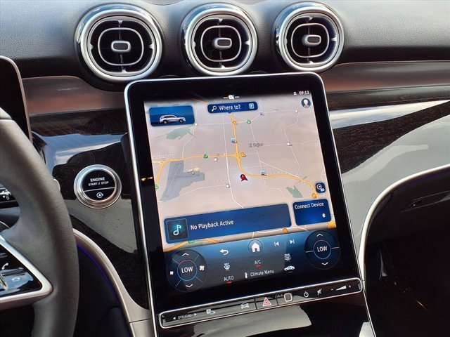 Used 2025 Mercedes-Benz GLC 300 image 5