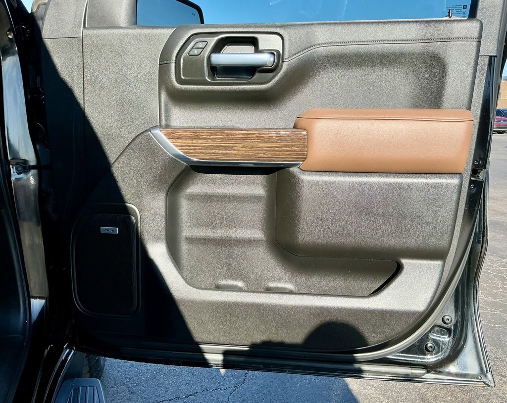 Used 2021 Chevrolet Silverado 1500 High Country w/ Technology Package image 20