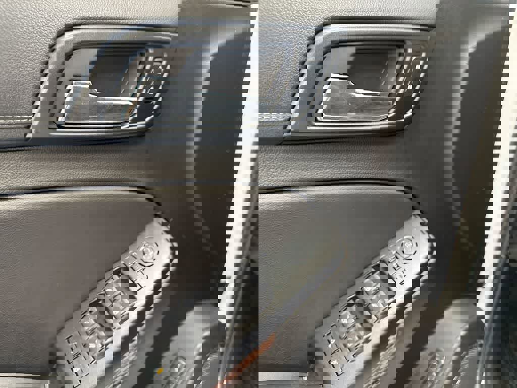 Used 2018 GMC Yukon SLT w/ Open Road Package image 17