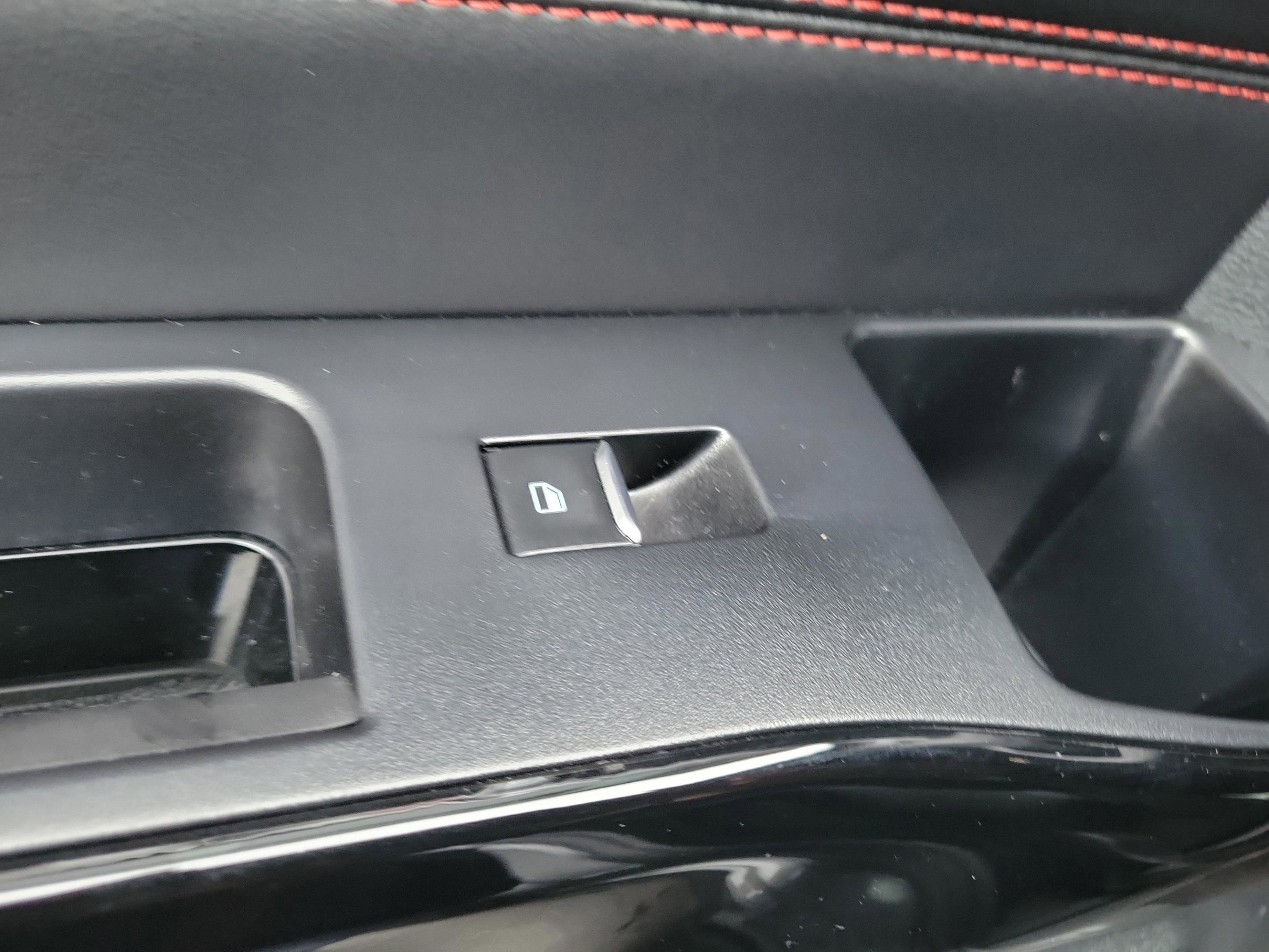 Certified 2023 Ford Explorer ST-Line w/ Class IV Trailer Tow Package image 20