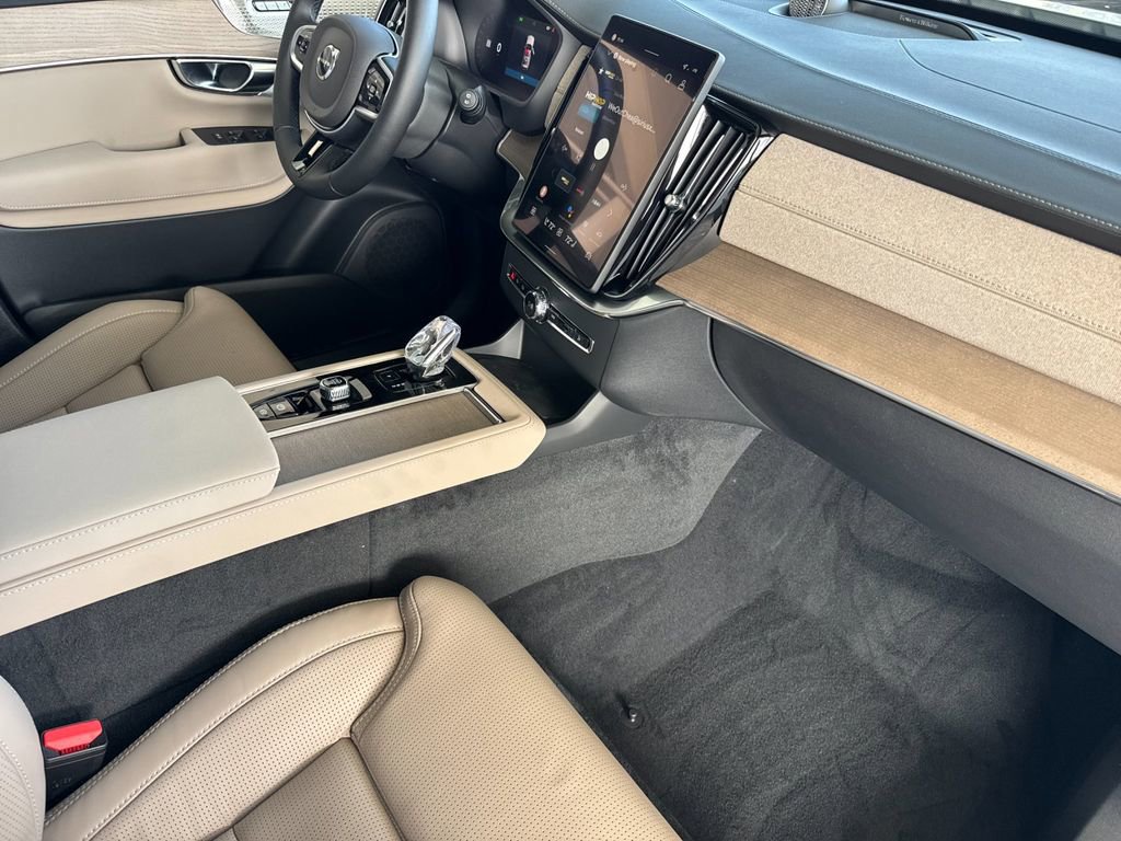 New 2026 Volvo XC90 T8 Ultra w/ Lounge Package image 16