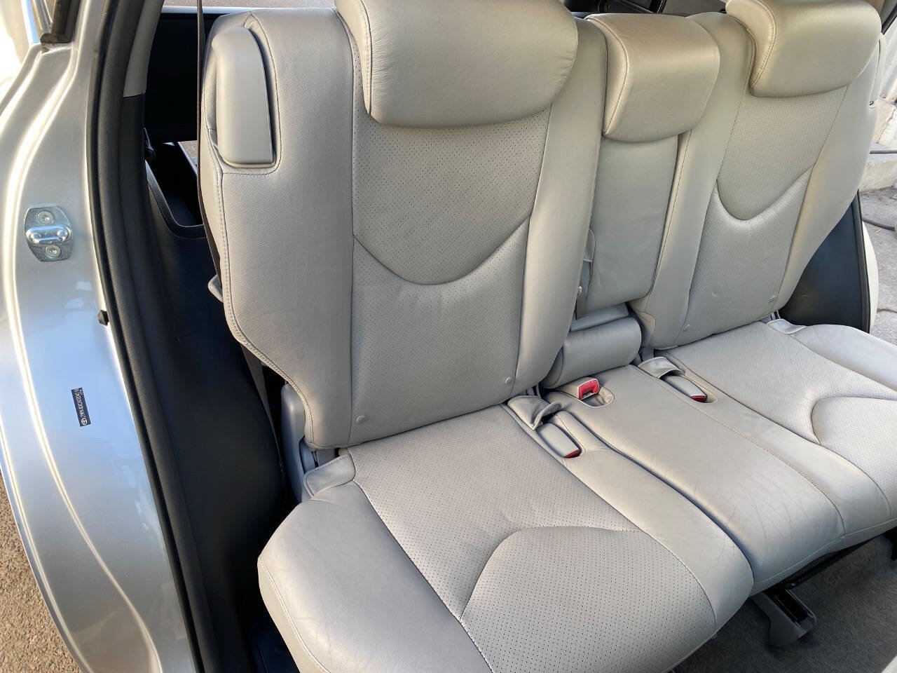 Used 2010 Toyota RAV4 Limited FWD image 27