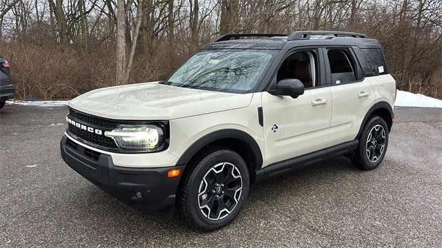 New 2025 Ford Bronco Sport Outer Banks w/ Outer Banks Tech Package+ image 2