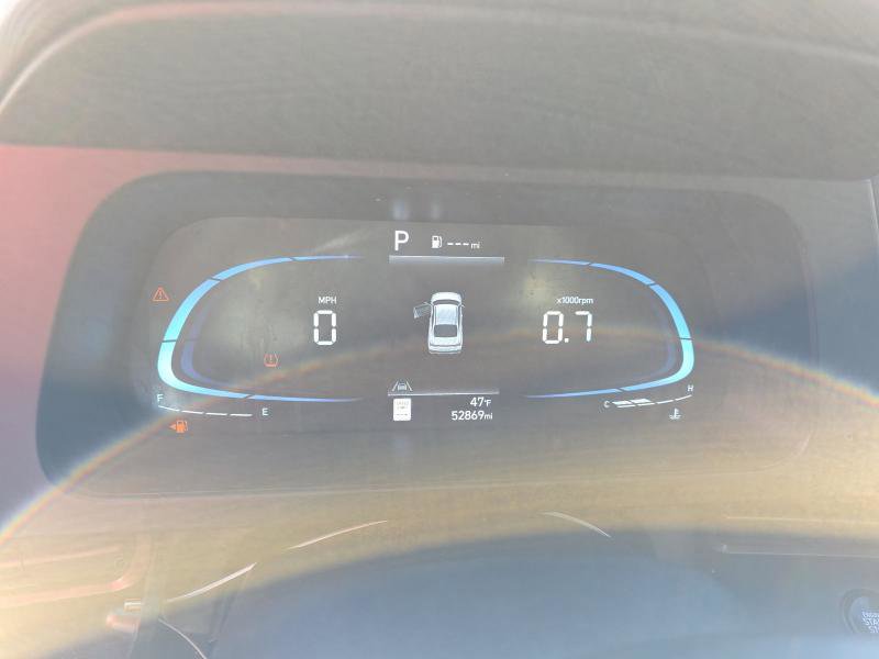 Used 2025 Hyundai Elantra Sport image 9