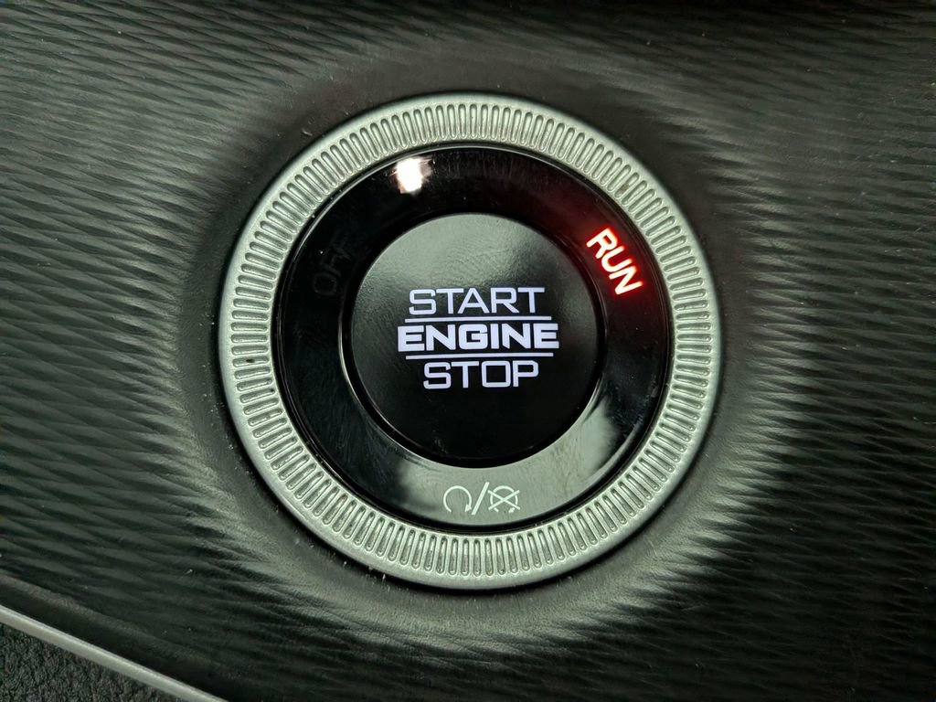 Certified 2024 Jeep Grand Cherokee Altitude image 20