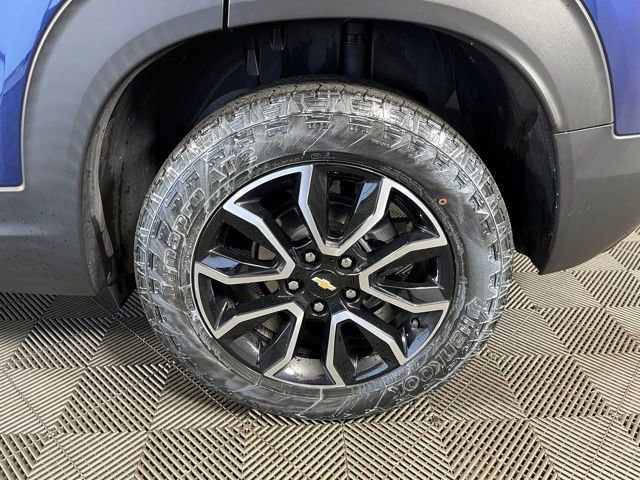 Used 2023 Chevrolet TrailBlazer ACTIV w/ Sun and Liftgate Package AWD/4WD image 9