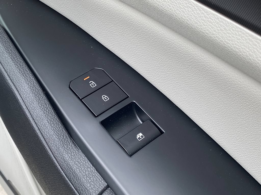 New 2026 Kia Sportage EX FWD image 24