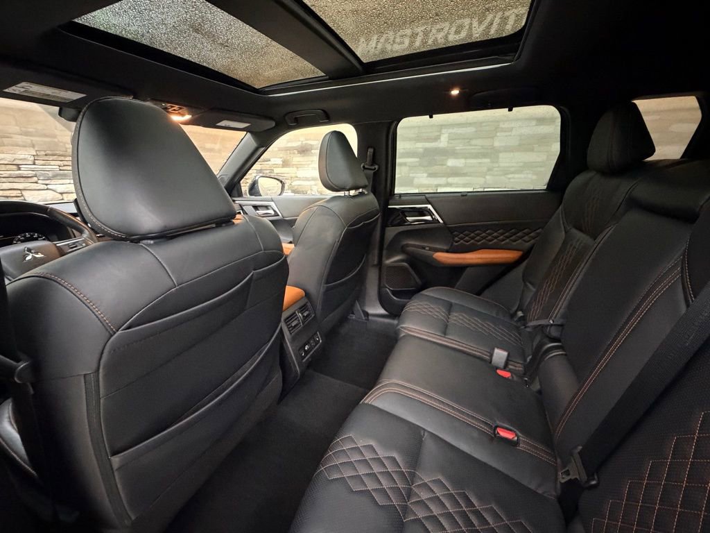 Used 2022 Mitsubishi Outlander SEL image 26