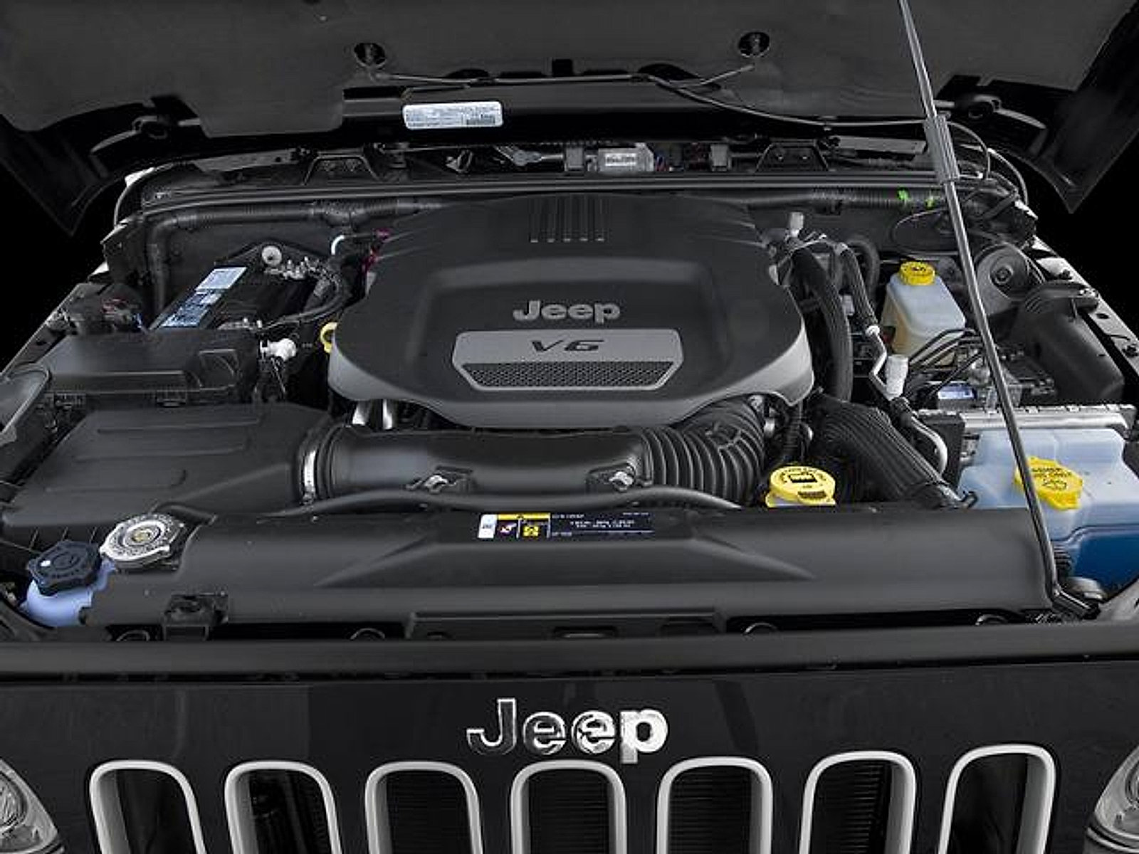 Used 2017 Jeep Wrangler Unlimited Sahara w/ Max Tow Package AWD/4WD image 13