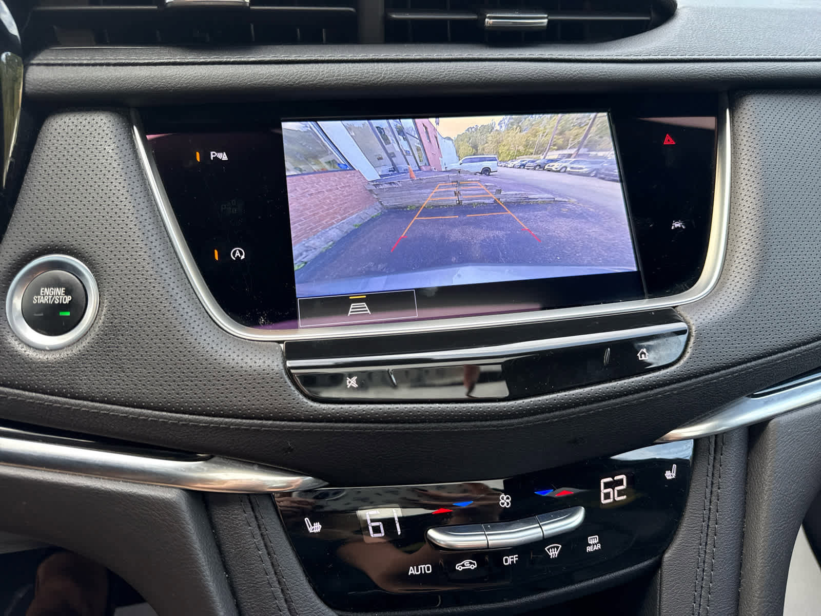 Used 2024 Cadillac XT6 Luxury w/ LPO, Floor Liner Package image 23