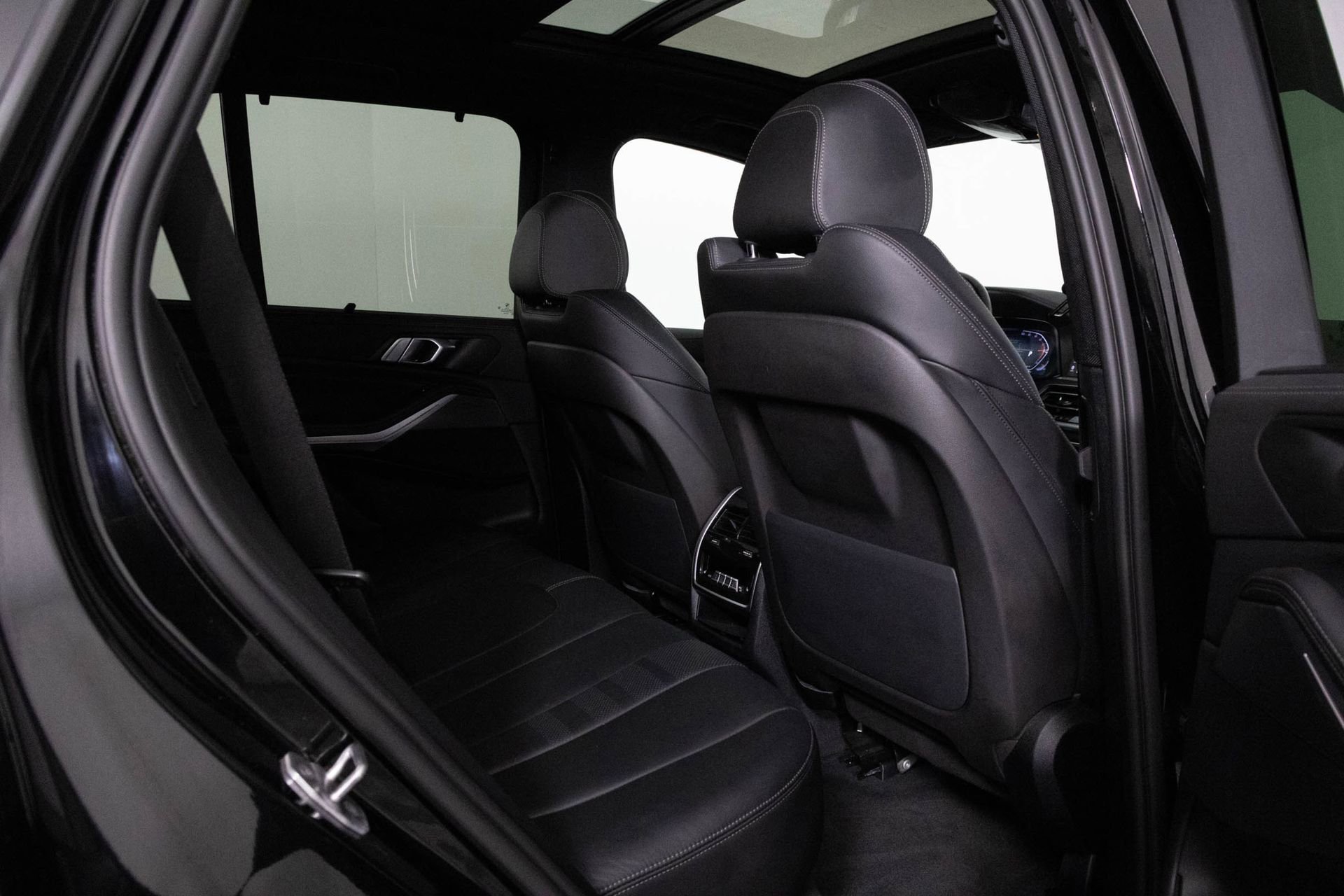 Used 2022 BMW X5 xDrive40i AWD/4WD image 39