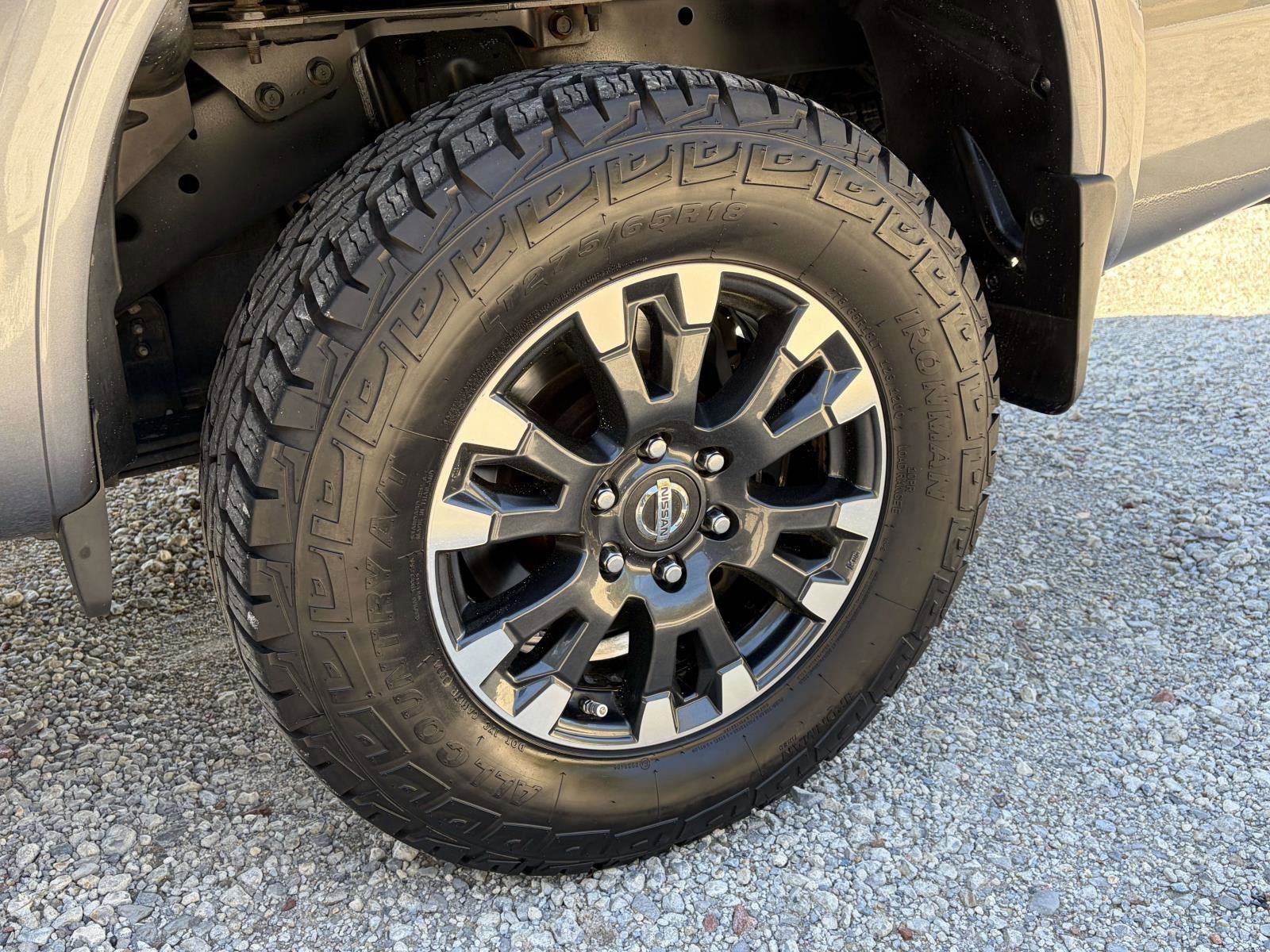 Used 2019 Nissan Titan PRO-4X w/ Pro-4x Convenience Package image 27