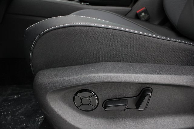 New 2026 Volkswagen Tiguan SE R-Line AWD/4WD image 3