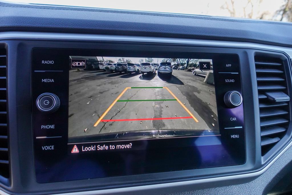 Used 2021 Volkswagen Atlas Cross Sport SE image 18