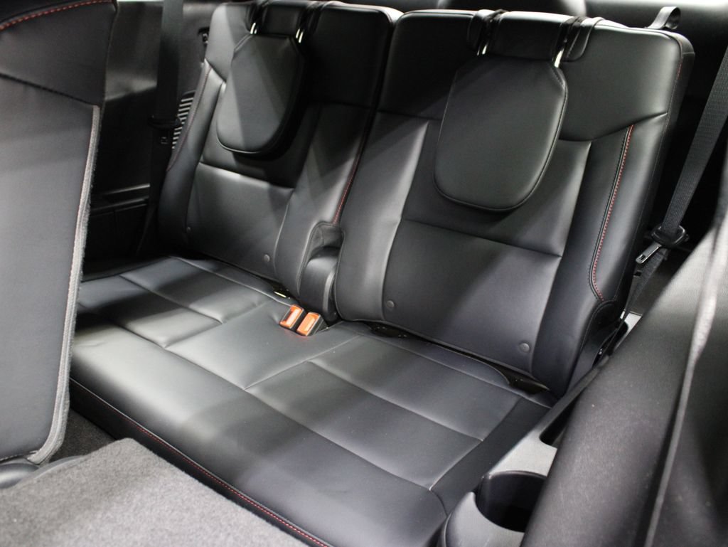 Used 2025 Ford Explorer ST-Line w/ ST-Line Street Pack AWD/4WD image 18