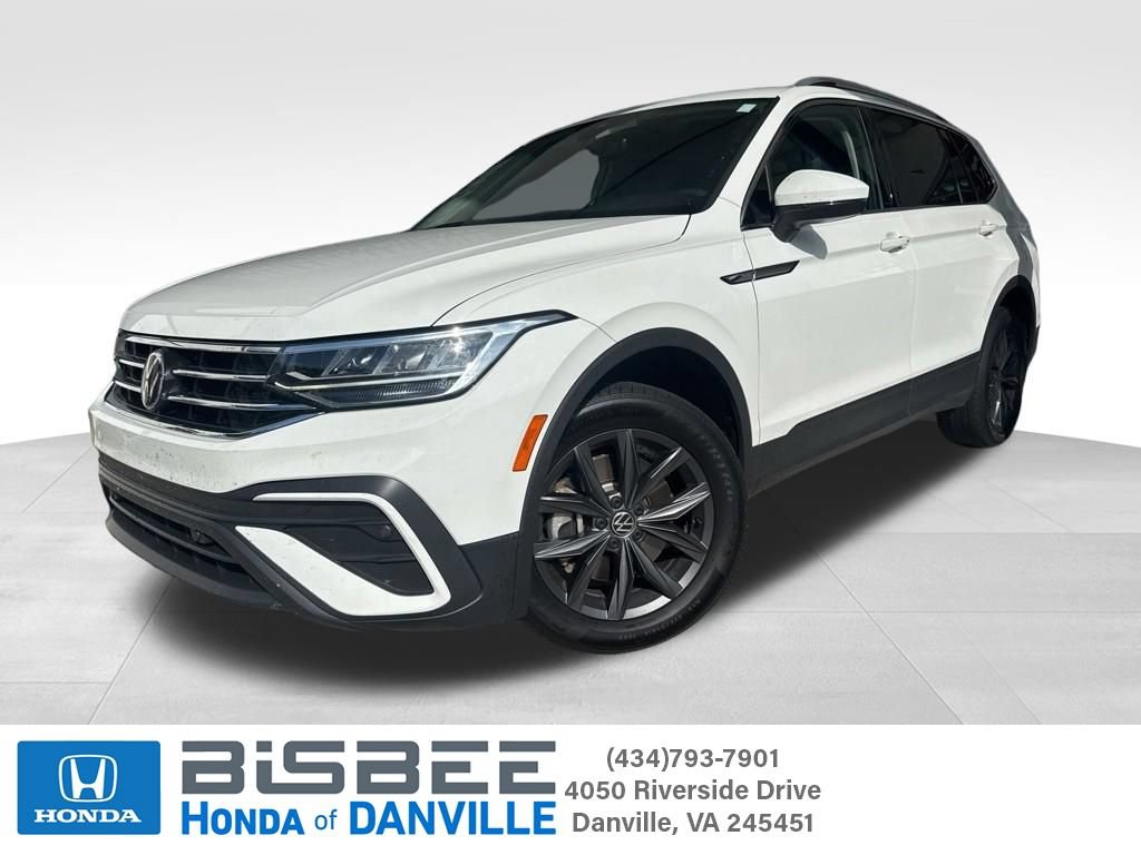 Used 2022 Volkswagen Tiguan SE AWD/4WD image 1