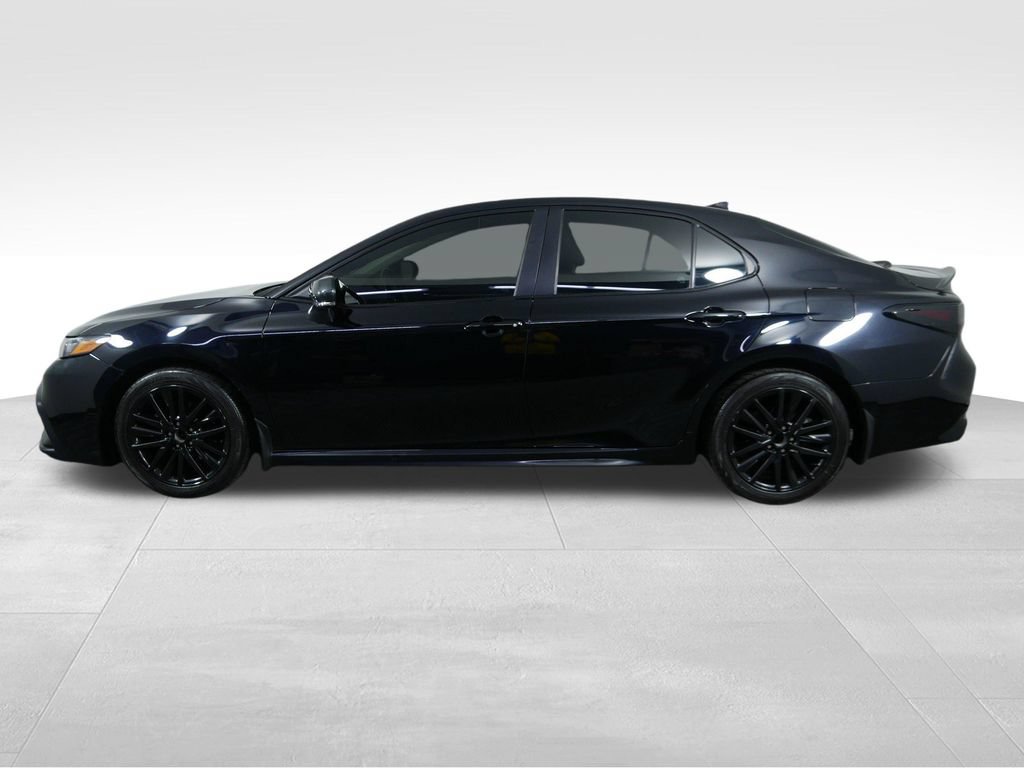 Used 2023 Toyota Camry SE FWD image 6