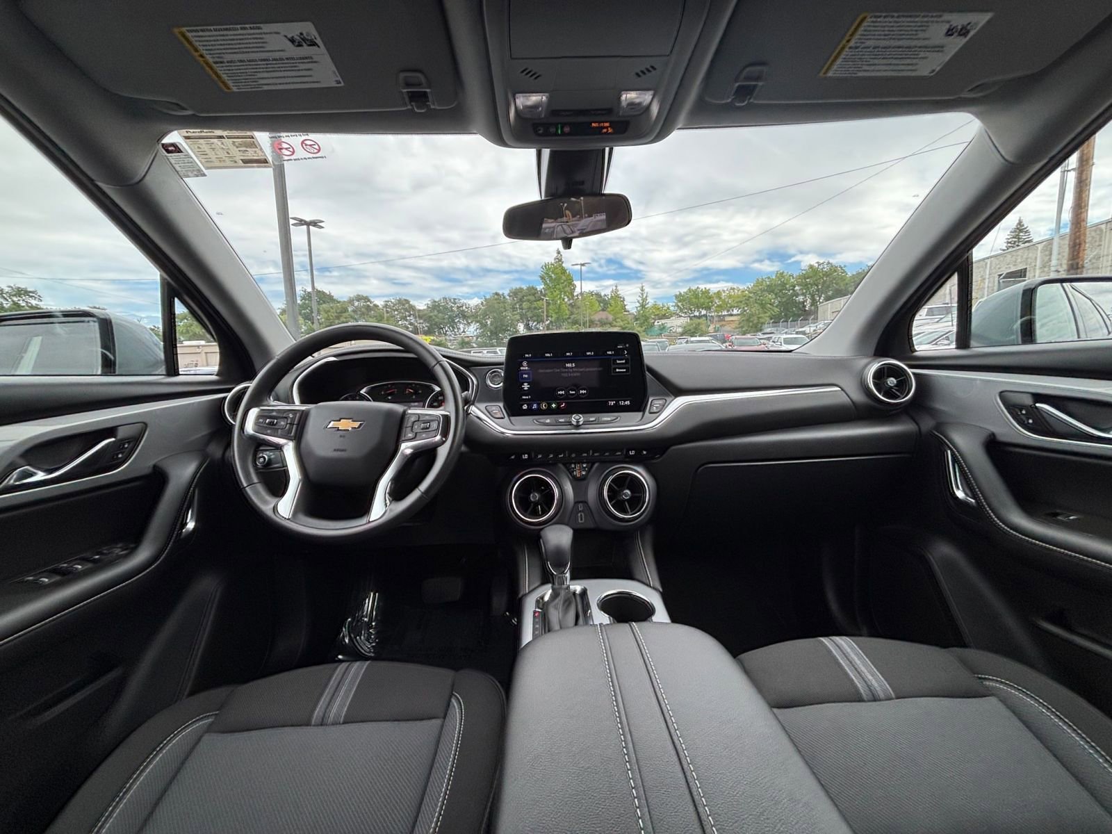 Used 2025 Chevrolet Blazer LT image 35