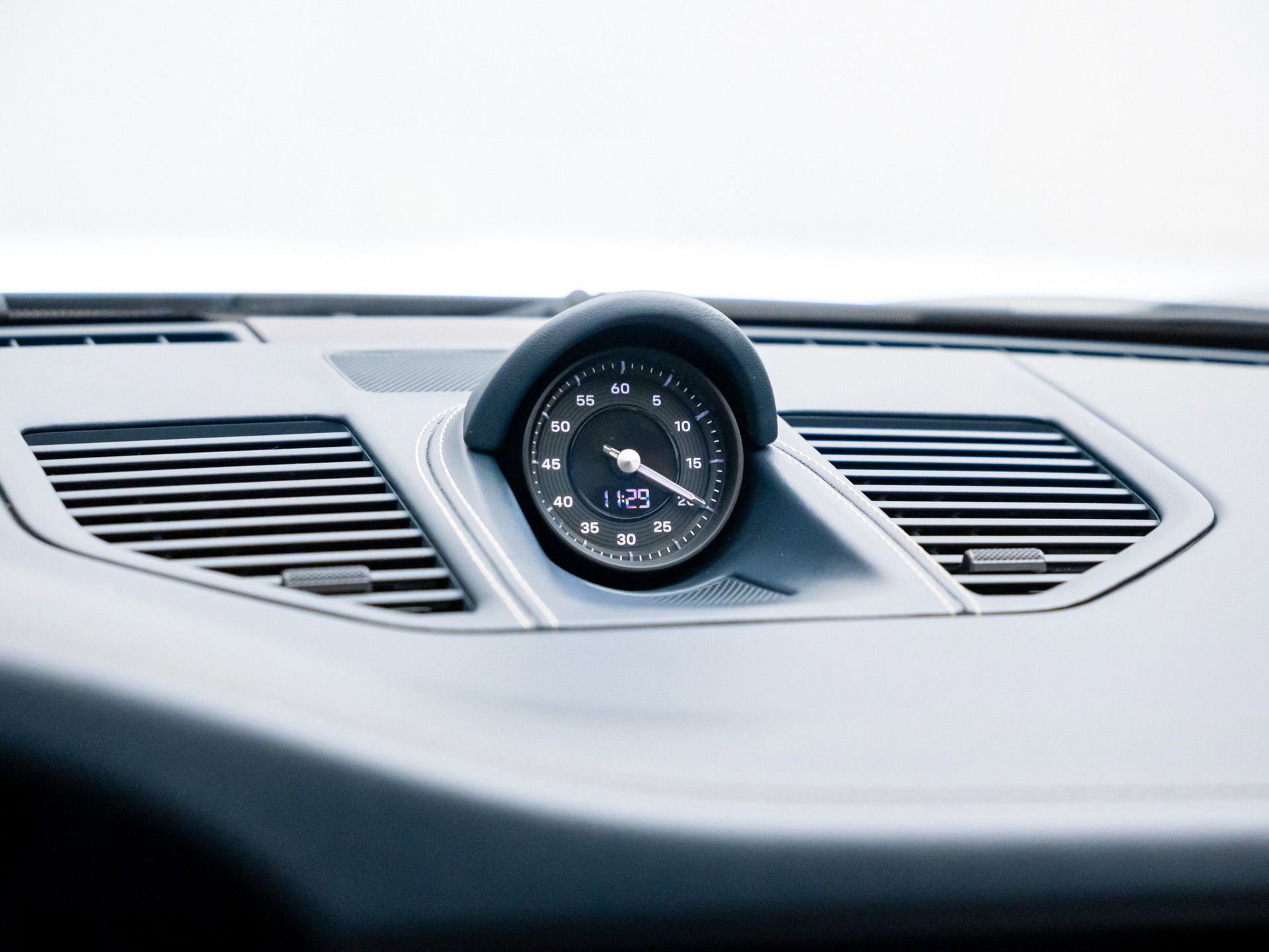 Used 2021 Porsche 911 Carrera image 21