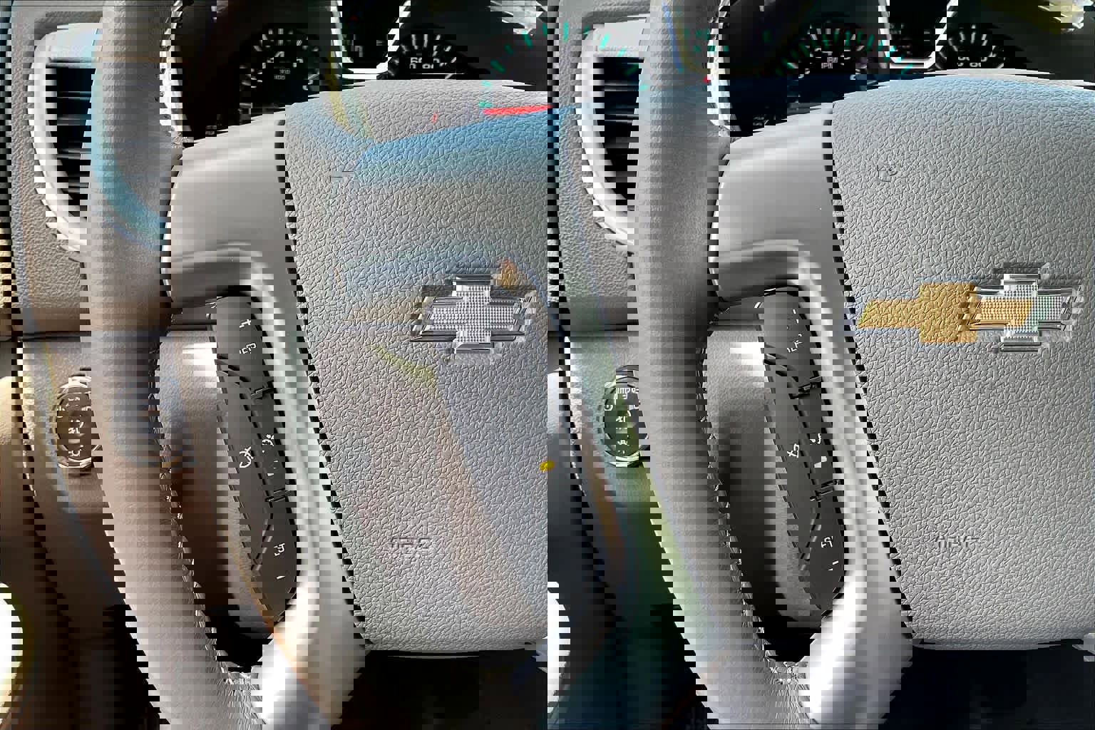 Used 2015 Chevrolet Traverse LT image 19