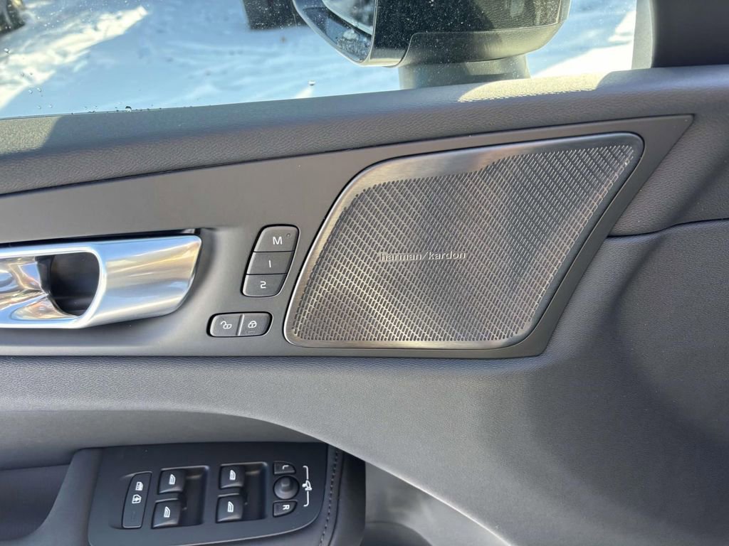 New 2026 Volvo XC60 T8 Ultra w/ Protection Package Premier image 12