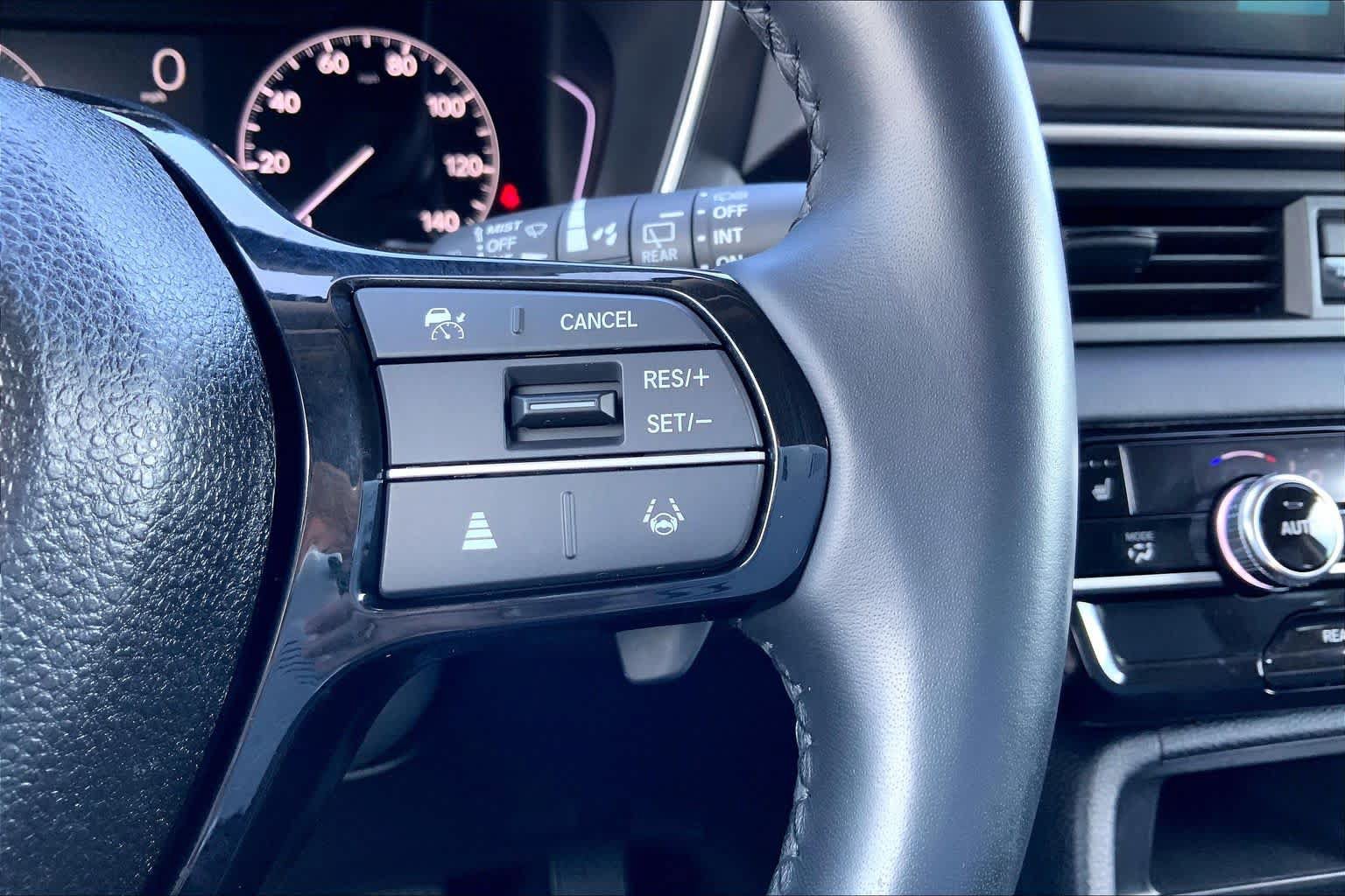 Used 2025 Honda Pilot EX-L image 21
