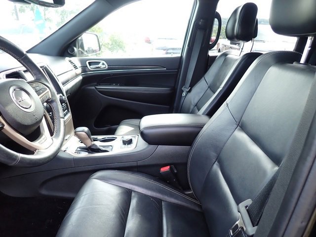 Used 2017 Jeep Grand Cherokee Limited image 15