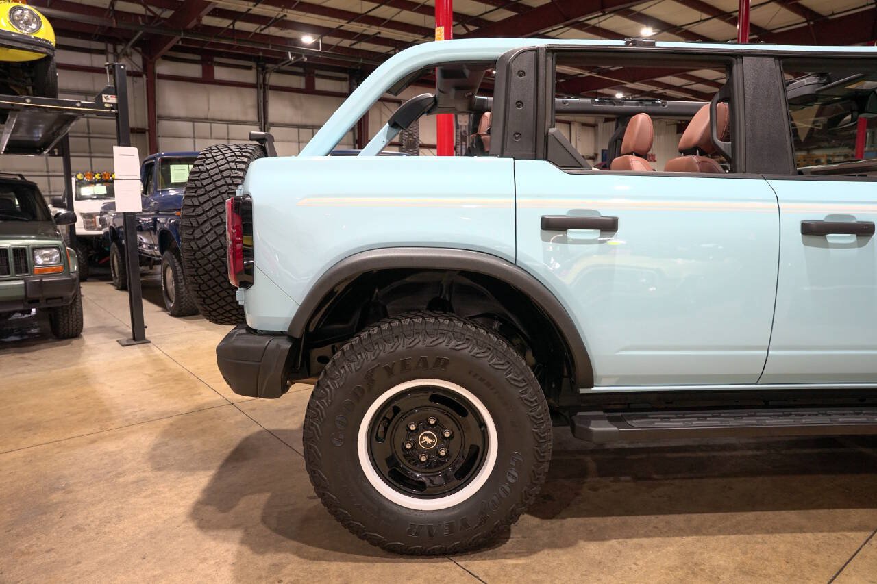 Used 2023 Ford Bronco Heritage Edition AWD/4WD image 9