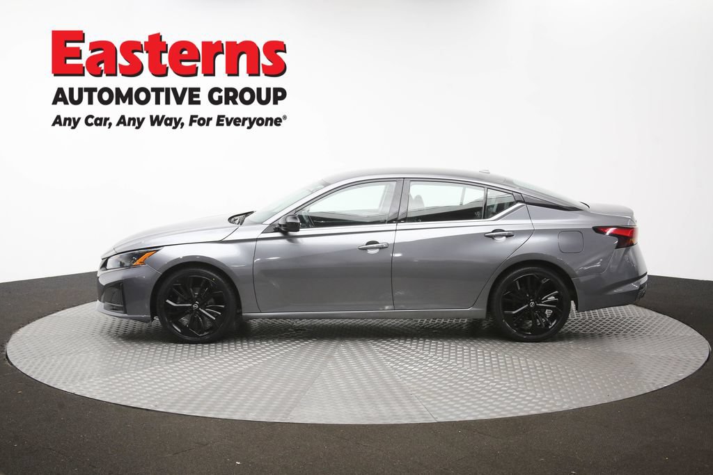 Used 2023 Nissan Altima 2.5 SR FWD image 59