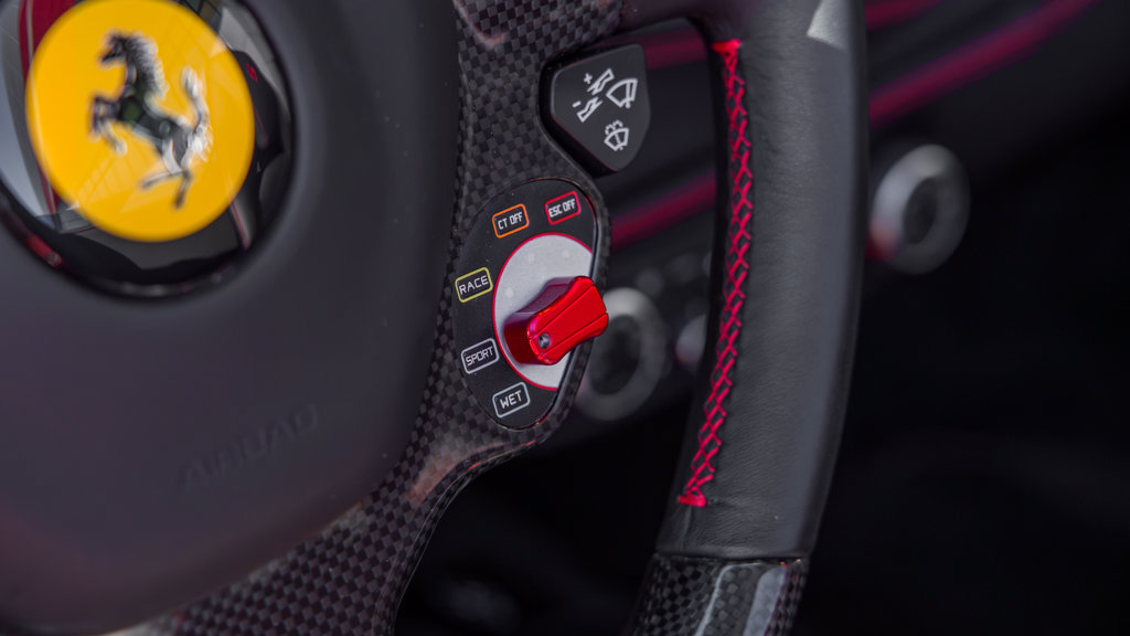 Used 2018 Ferrari 488 Spider RWD image 21