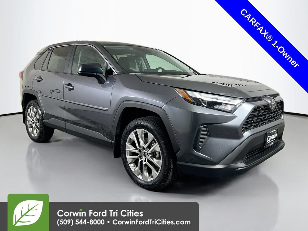 Used 2025 Toyota RAV4 LE AWD/4WD image 1