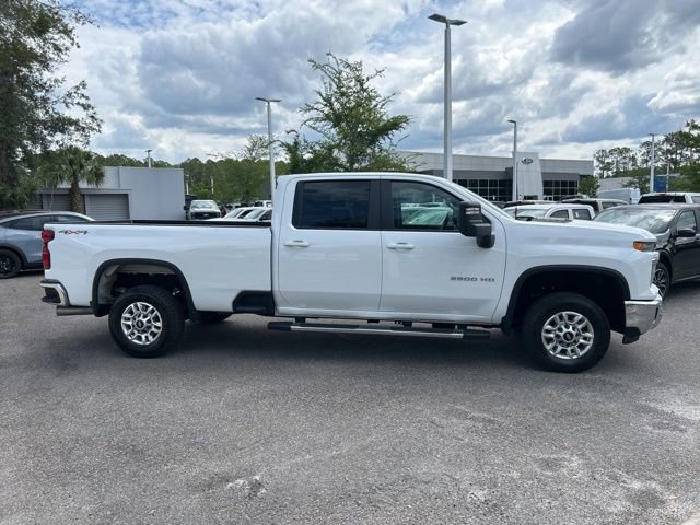 Used 2025 Chevrolet Silverado 2500 LT w/ Safety Package AWD/4WD image 3