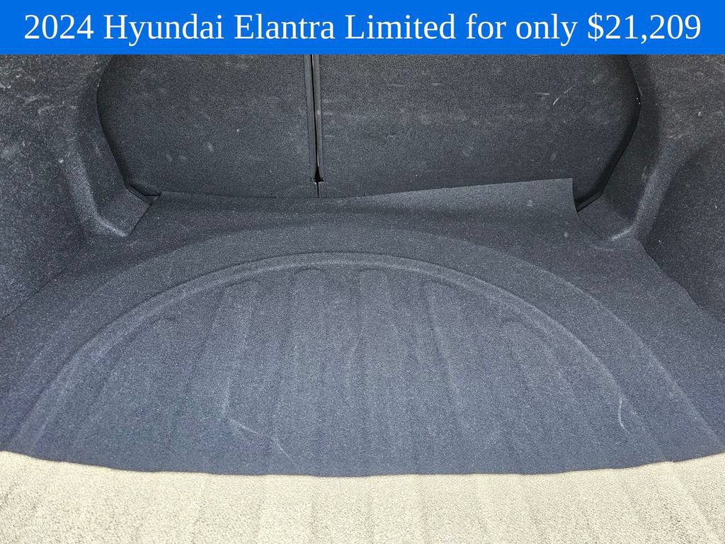 Used 2024 Hyundai Elantra Limited FWD image 16
