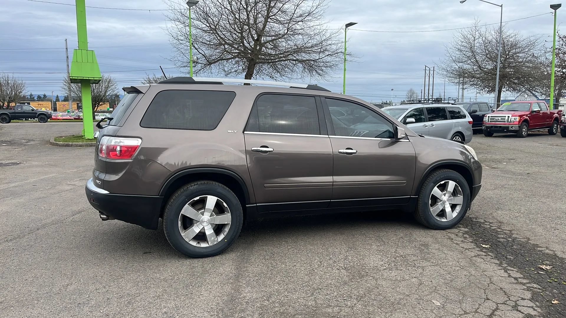 Used 2011 GMC Acadia SLT AWD/4WD image 3