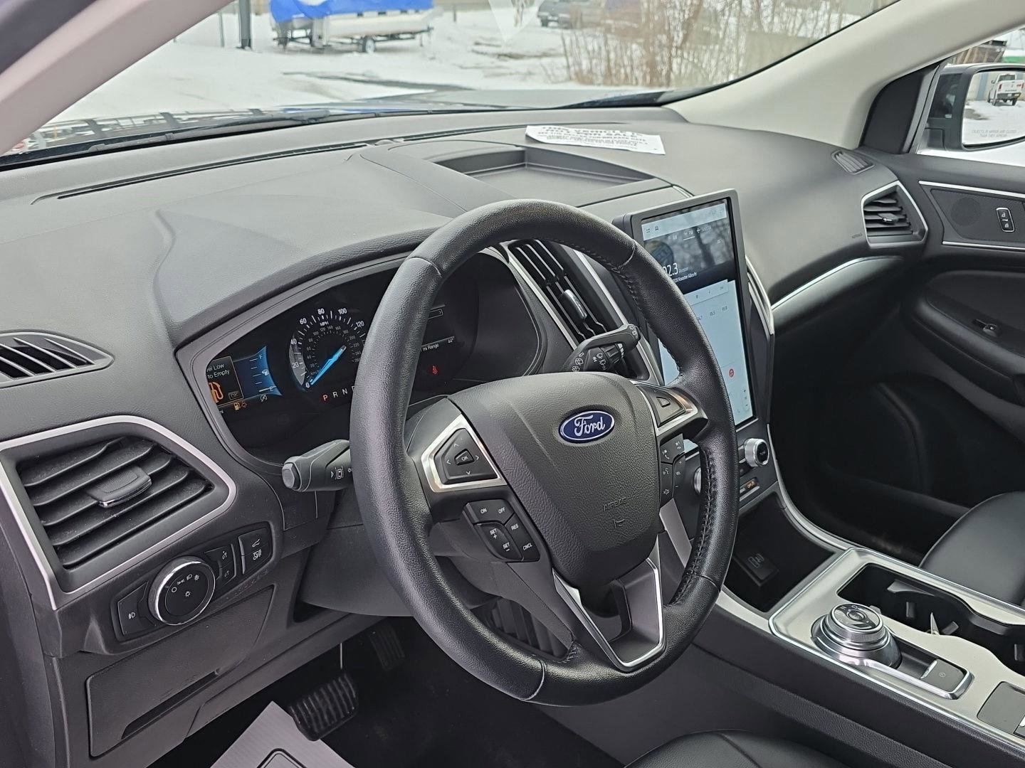 Used 2022 Ford Edge SEL w/ Convenience Package image 14