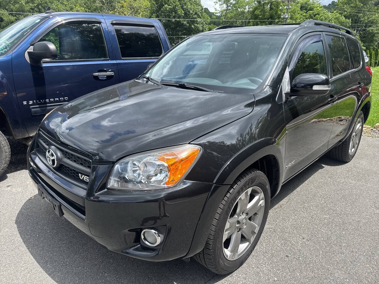 Used 2011 Toyota RAV4 Sport w/ Sport Appearance Pkg AWD/4WD image 12