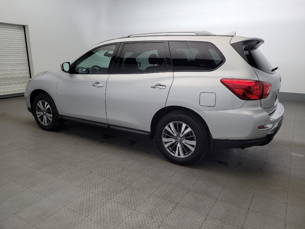 Used 2020 Nissan Pathfinder S image 3