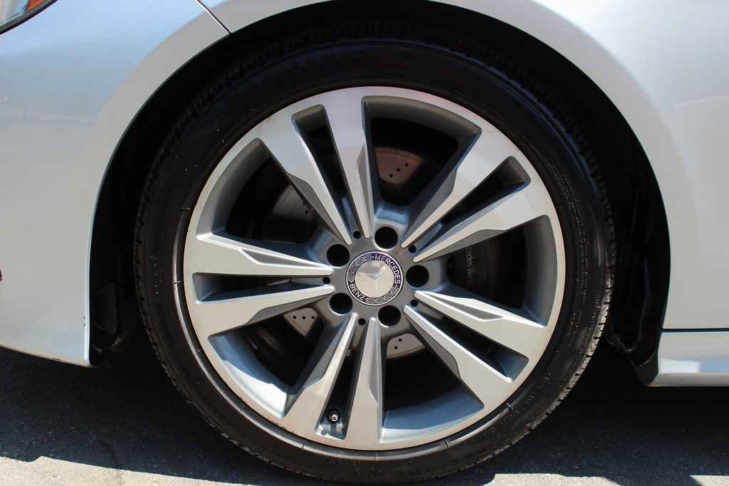 Used 2014 Mercedes-Benz E 350 Sedan w/ Premium 1 Package image 31