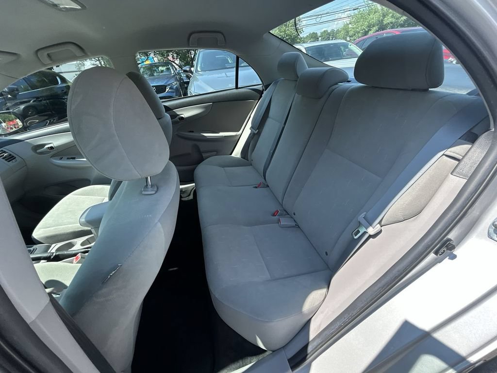 Used 2013 Toyota Corolla L FWD image 23