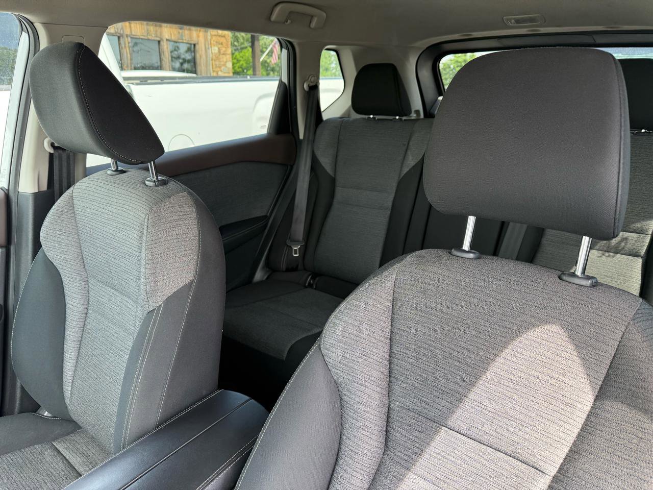 Used 2022 Nissan Rogue SV FWD image 5