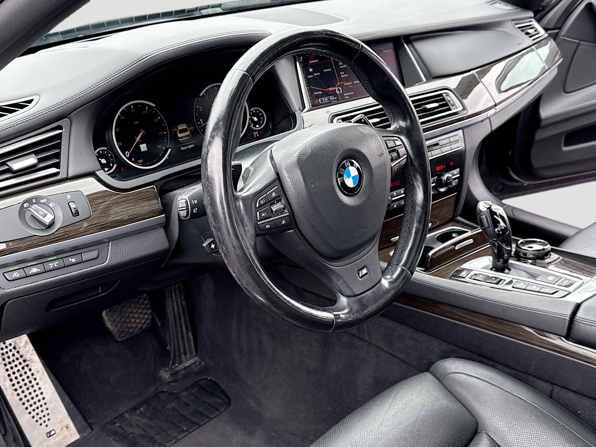 Used 2015 BMW 750i xDrive AWD/4WD image 4