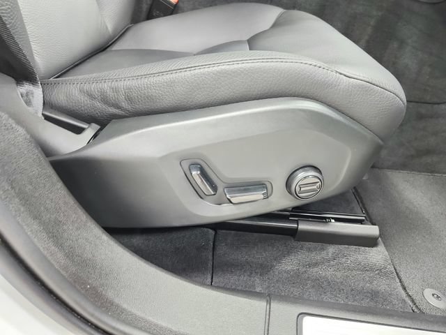 Used 2025 Volvo XC60 B5 Plus AWD/4WD image 38