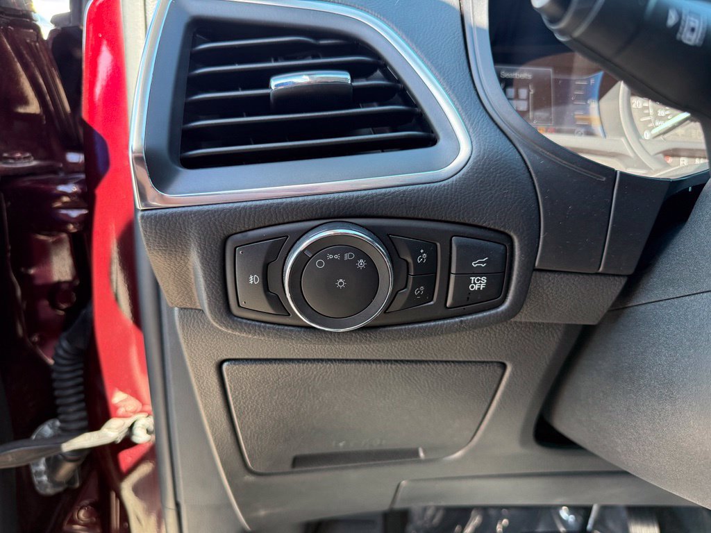 Used 2024 Ford Edge Titanium AWD/4WD image 7