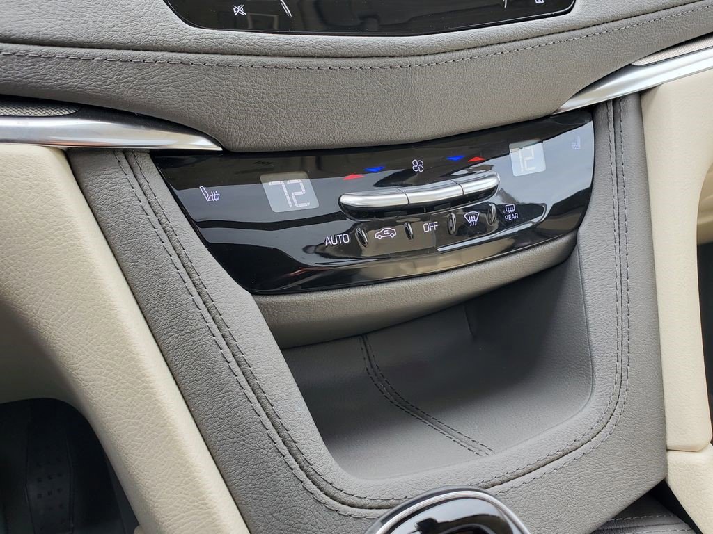 Certified 2023 Cadillac XT5 Premium Luxury w/ LPO, Floor Liner Package AWD/4WD image 30